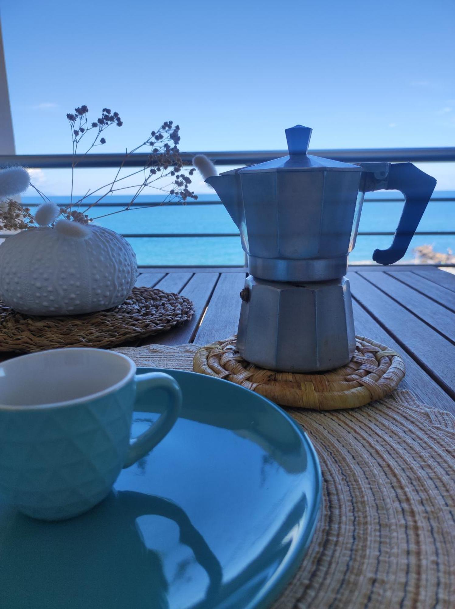 Appartamenti Vacanze Villa Meo Villafranca Tirrena Luaran gambar