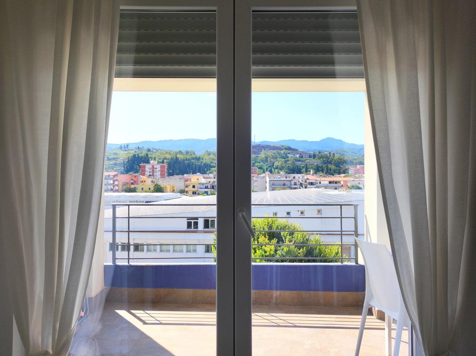 Appartamenti Vacanze Villa Meo Villafranca Tirrena Bilik gambar